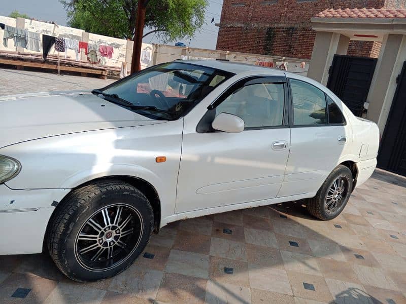 Nissan Sunny 2006 8