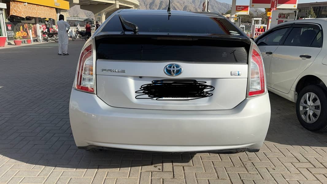 Toyota Prius 2013 6