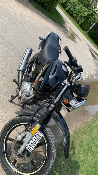 YAMAHA YBR 125G 3