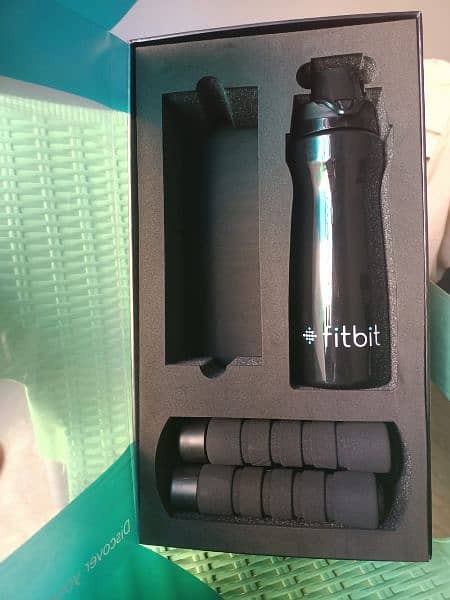 UK brand fitbit box, Bottle and jumping rope 3