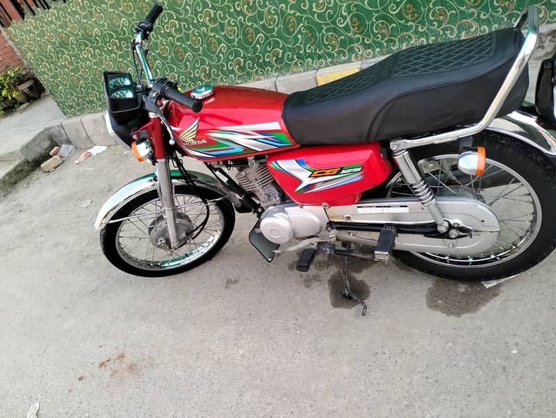 HOnda 125 model 2023 lush condition (0306=4462/443) 1