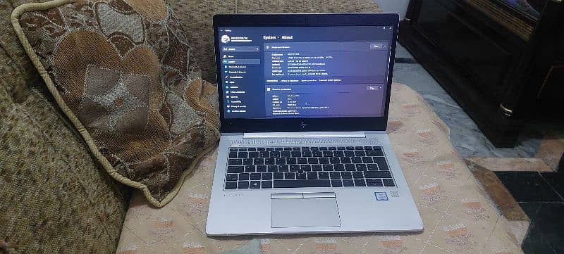 HP elitebook 830 G5 2