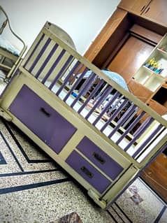 Baby cot 10/9 condition