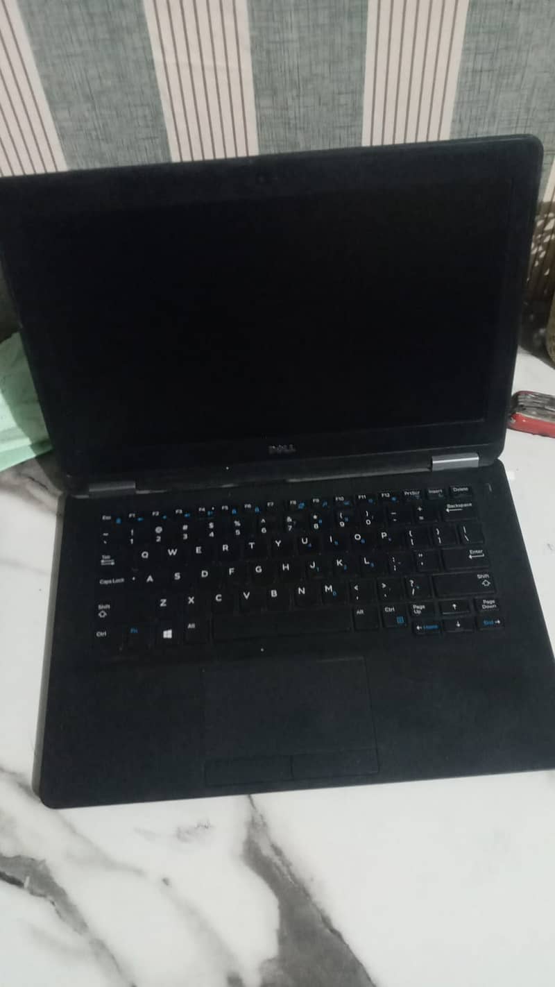 Dell Latitude 7270, 6th Gen, Core i5, 8GB (DDR-4) Ram, 256GB (NVMe) 0