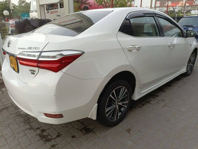 Toyota Corolla Altis 2018 10