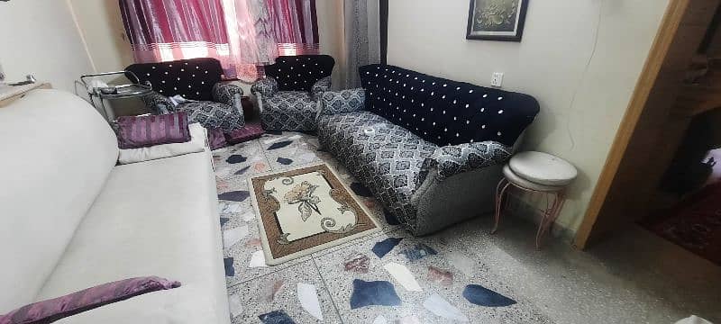 5 seater 2 sofa set 1