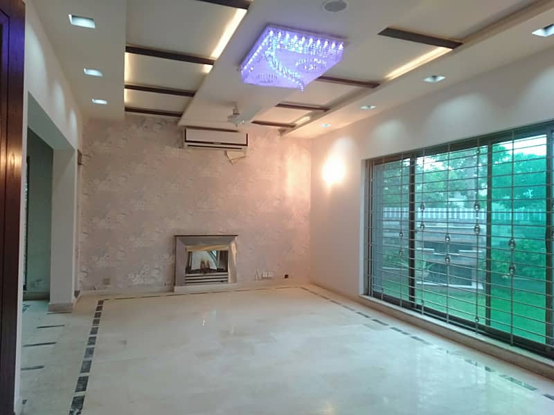 1Kanal Beautiful House Available For Sale DHA Phase 3 20