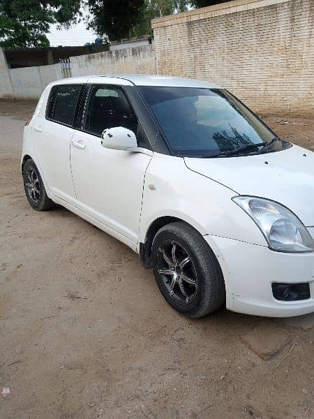 Suzuki Swift 2015 1