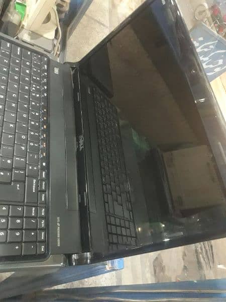 Dell laptop Inspiron 1564 good condition 3