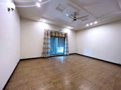 Modern Living: 5 Bed Corner House For Rent In 20 Marla DHA Phase 6 Block H