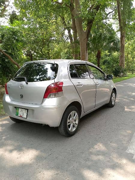 Toyota Vitz 2013 4