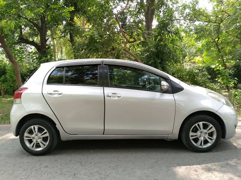 Toyota Vitz 2013 10