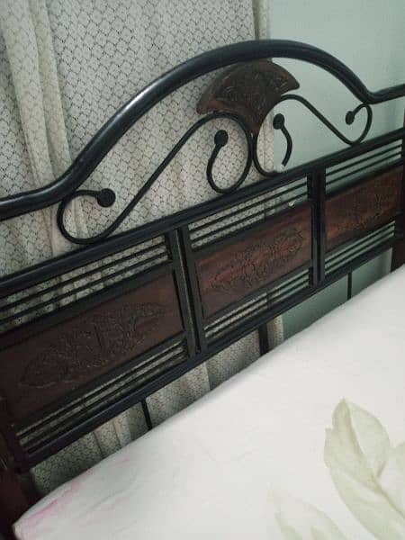 Queen size bed  iron with wooden work 1