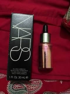 NARS. All day Luminous weightless foundation And Highlighter