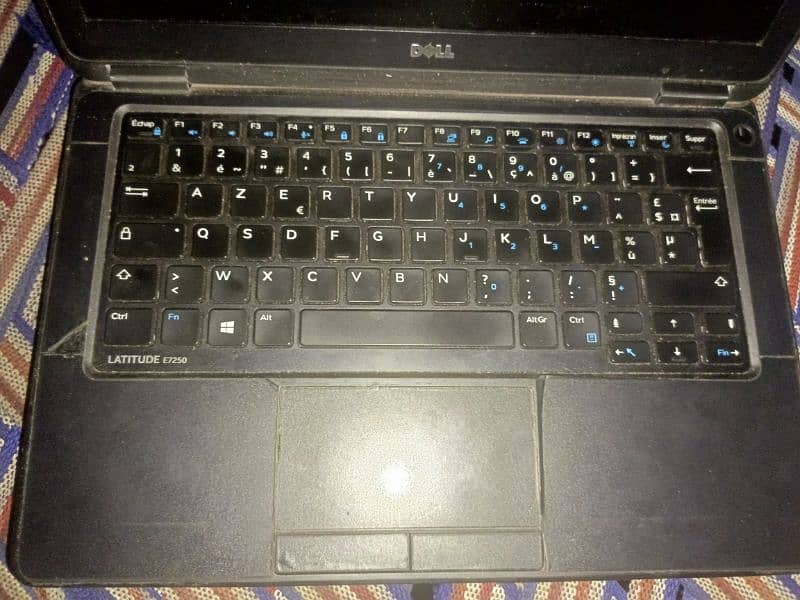 Dell latitude e7250, core i5 5th generation 4