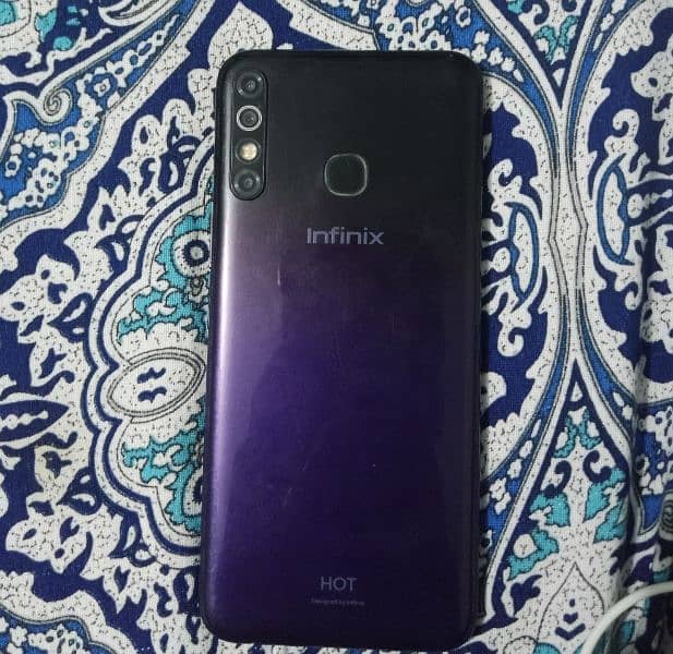 Infinix hot 8 0