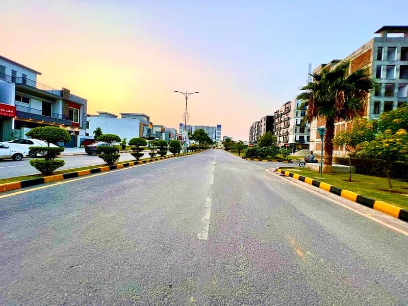 8 MARLA DOUBLE ROAD &PARKFACE PLOT FOR SALE IN C BLOCK FAISAL TOWN PHASE-1 46