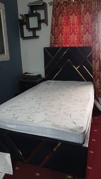 single bed with 2 side tables 1