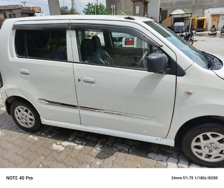 Suzuki Wagon R 2019 1