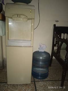 Haier water dispenser