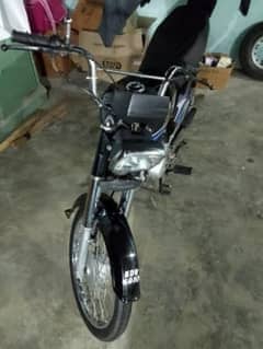 Crown 70cc Bike Black color argent sell he . .