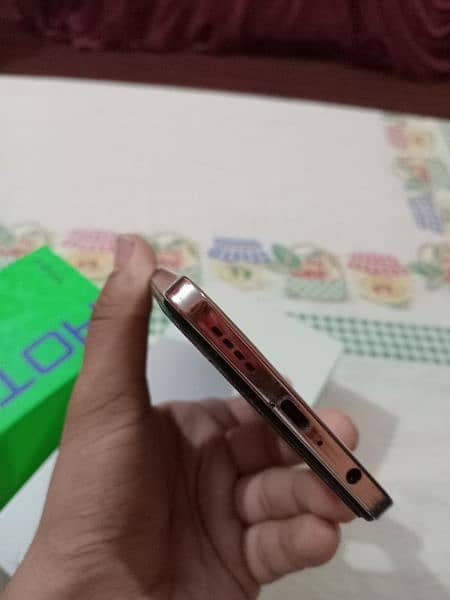 Infinix Hot 40 with Box 3