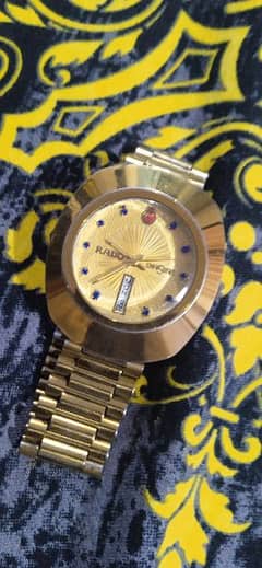 RADO BRAND WATCH IN GOLDEN COLOR