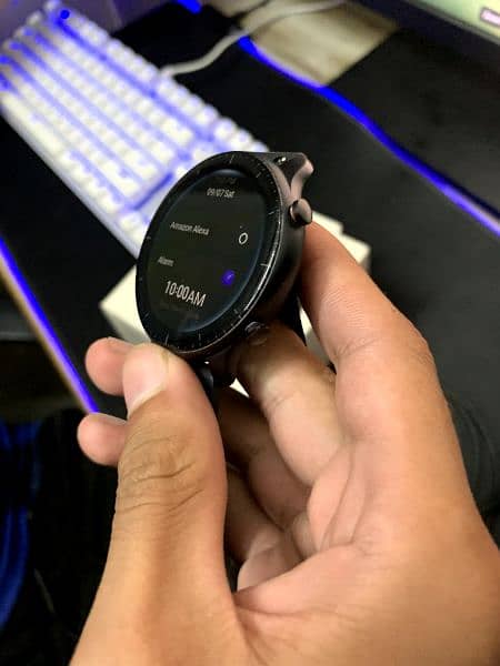 Neatly maintained Xiaomi Amazfit GTR2 (SE) with complete box 2