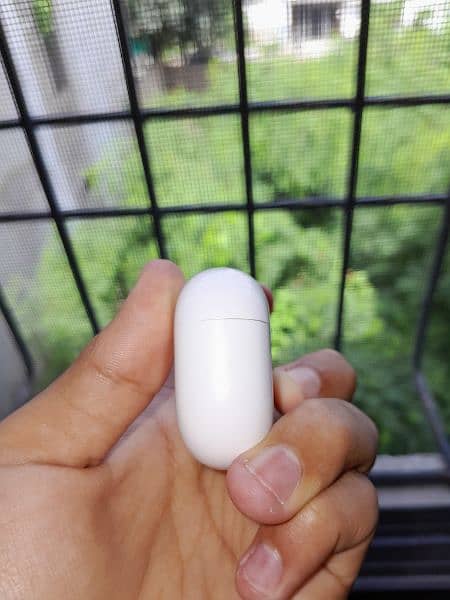 airpods pro 2nd generation  (ANC) 4