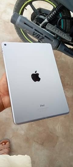 Ipad Air 2 10/10 condition bilkul genuine contact 0304/5959/287