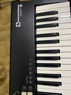 Midi Controller Novation Launch Keys 61