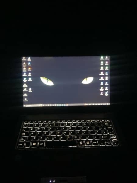 Toshiba Laptop core i5 6th Gen fingerprint lighting keyboard 3