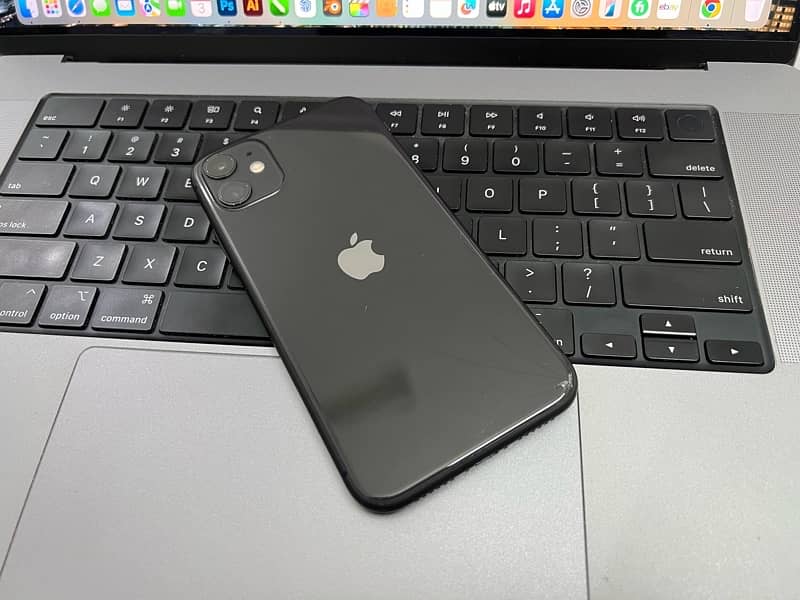 Apple iPhone 11 4