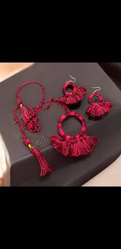 Traditional hand made jewllry 
Maala with earrings