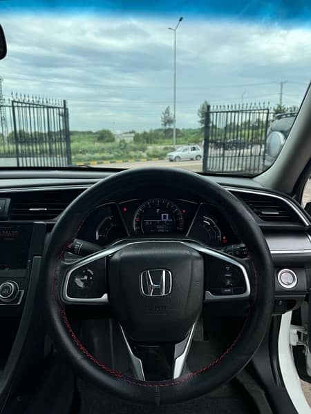 Honda Civic Oriel 2017 7