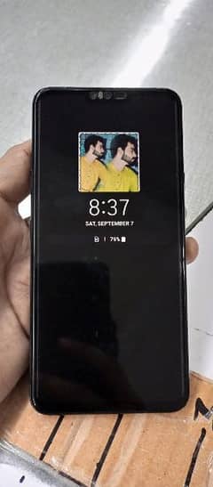 LG V40 THINQ 10/10 CONDITION NO SCRACHT 4 GB 64 NON PTA