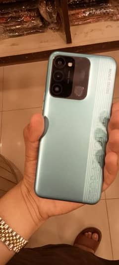 Tecno spark 8c