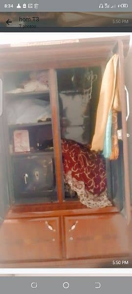 Almari/wardrobes/almirrah 0