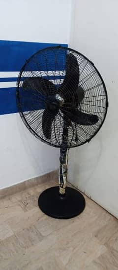 pak Fan Pedestal fan full size, few days used