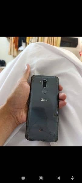 LG G7 Think 1