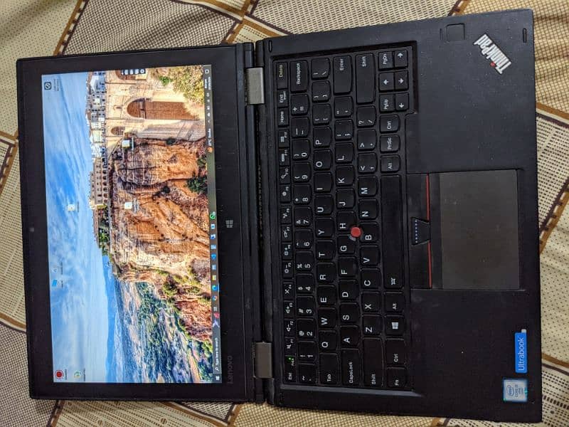 Lenovo Thinkpad Yoga 260 (Convertible) Core i5 6th generation 3