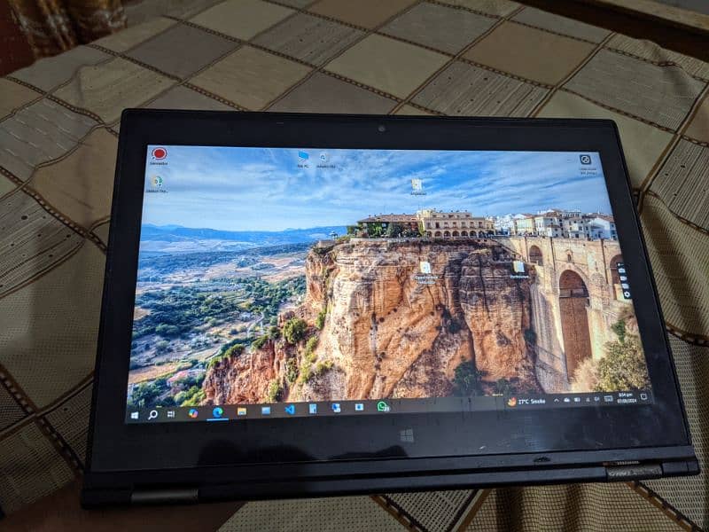 Lenovo Thinkpad Yoga 260 (Convertible) Core i5 6th generation 4