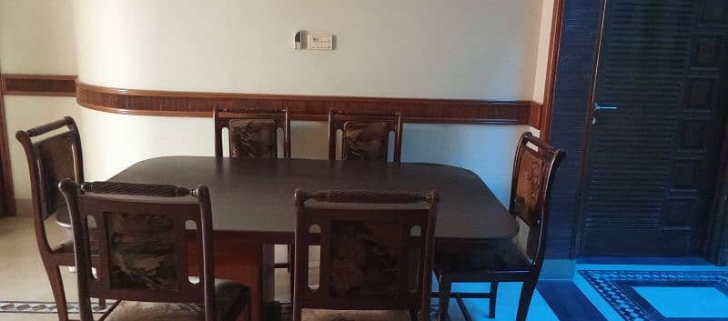 6 seater wood dinning table 1