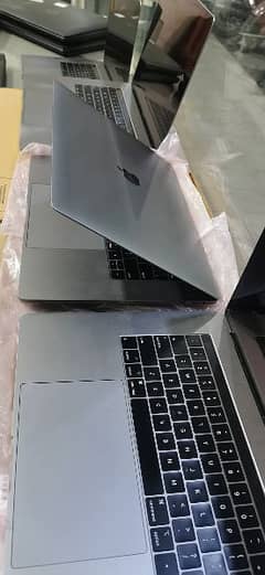 2018 macbook pro i7/16/256/4gb/grapic/15"4k