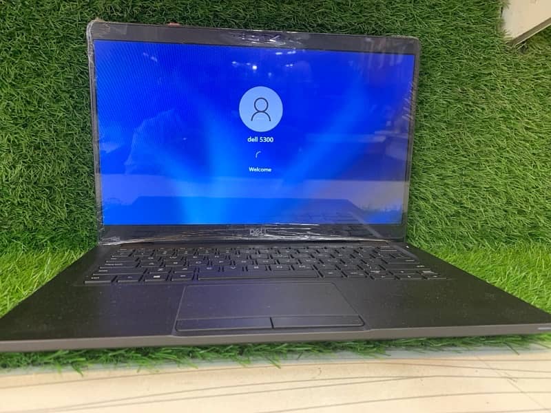 DELL 5300 i5 8gen 1