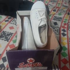 services shoes  size 8 0