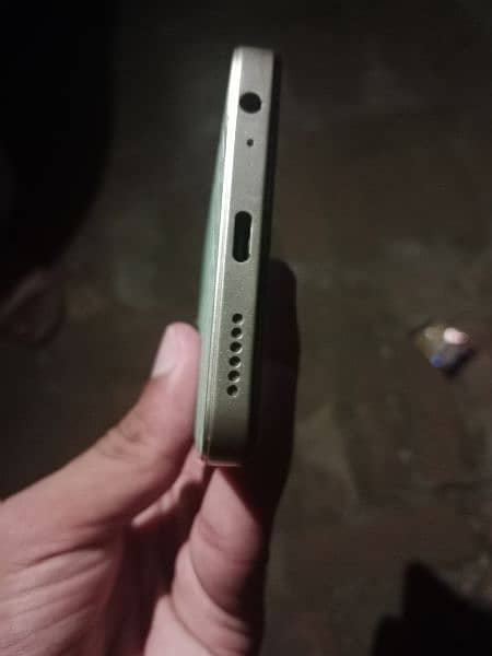 tecno spark 20 c 4