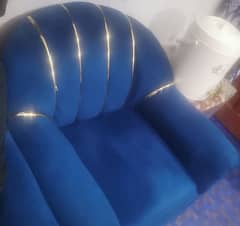 5 seater sofa set  Lush condition. . . only 2 month Use