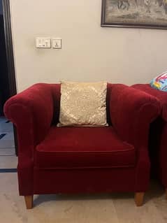 Single seater sofas with single center table in mint condition