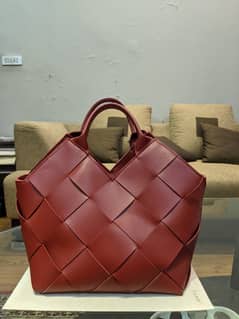 Leather handbag